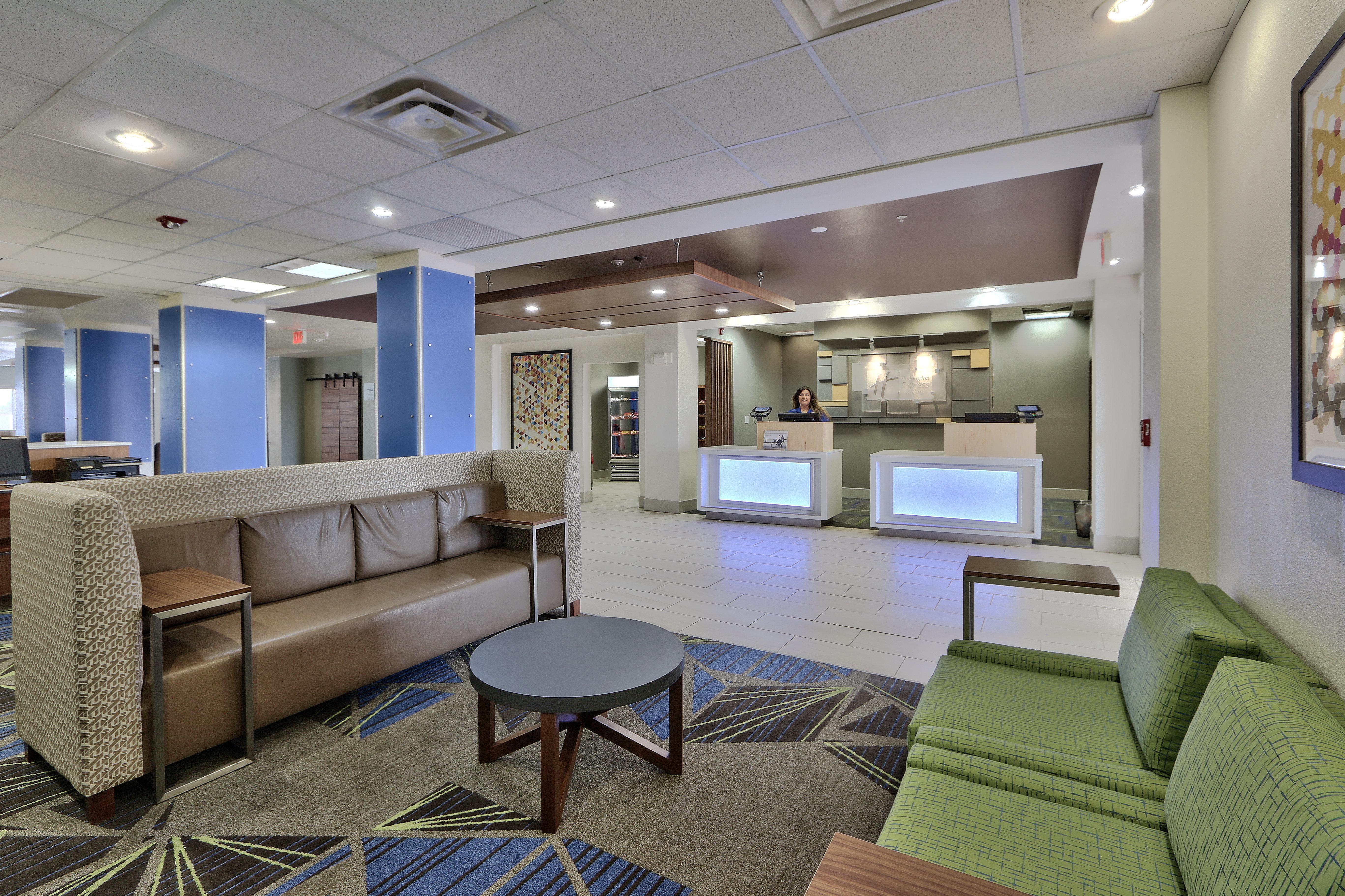 Holiday Inn Express & Suites Portales By Ihg Exterior foto