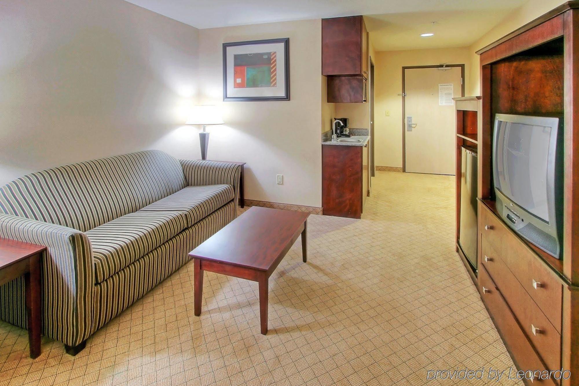 Holiday Inn Express & Suites Portales By Ihg Habitación foto